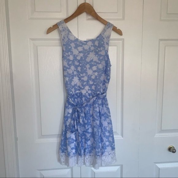 Disney Dress Size Small Blue White Floral Alice in Wonderland‎  Floral Lace - Picture 3 of 15